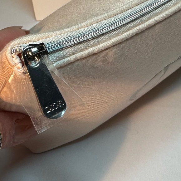 Dior pouch - Picture 8 of 12